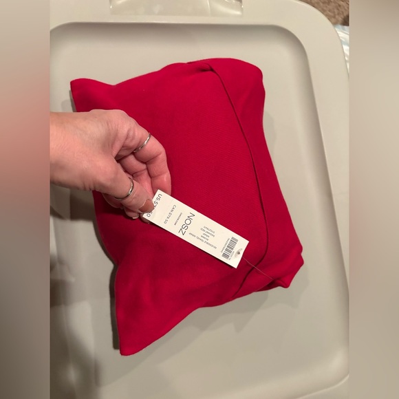 Chico’s Reversible Travel Wrap Rauna with travel bag. Red - Picture 2 of 10